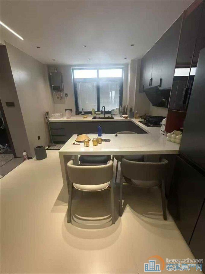 双和家园带车位特价89.9万61平