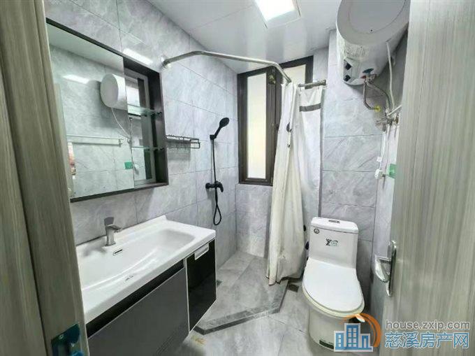 观湖佳苑93平中上楼层精装修155万