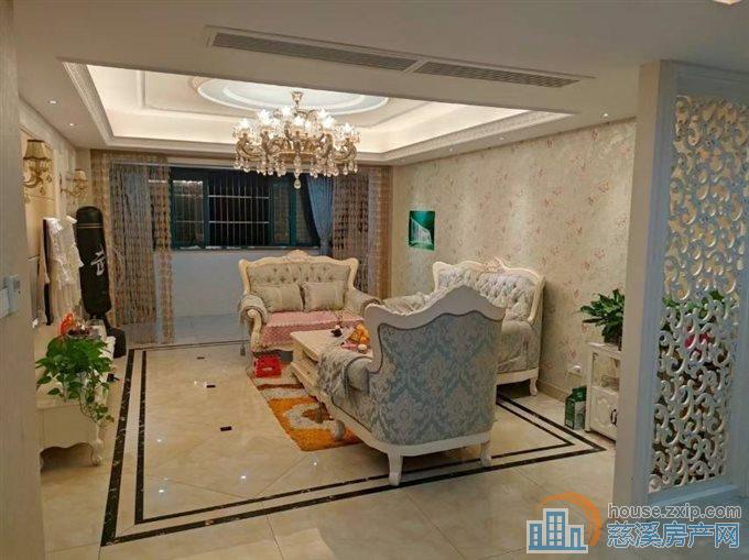 齐欣苑边套楼层138平精装160万满2年