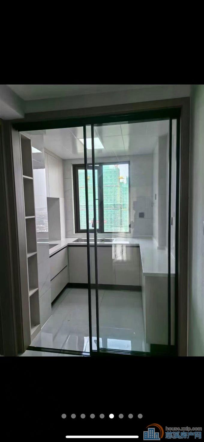 盛泰嘉苑欢乐颂108平车位198万