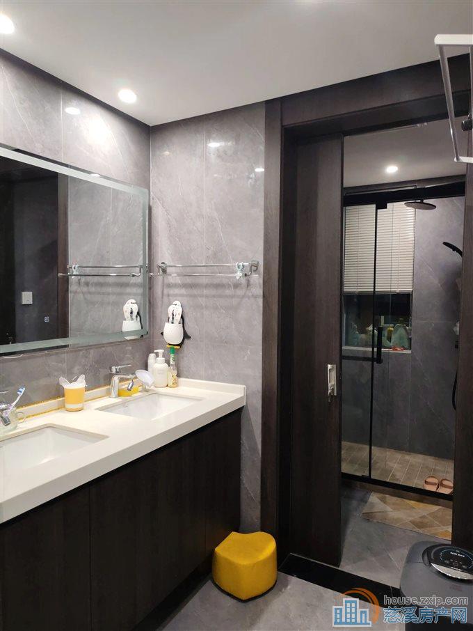 阅江府精装修拎包入住258万