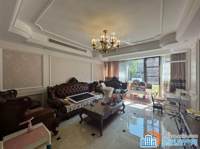 金水湾140平215万精装带车位