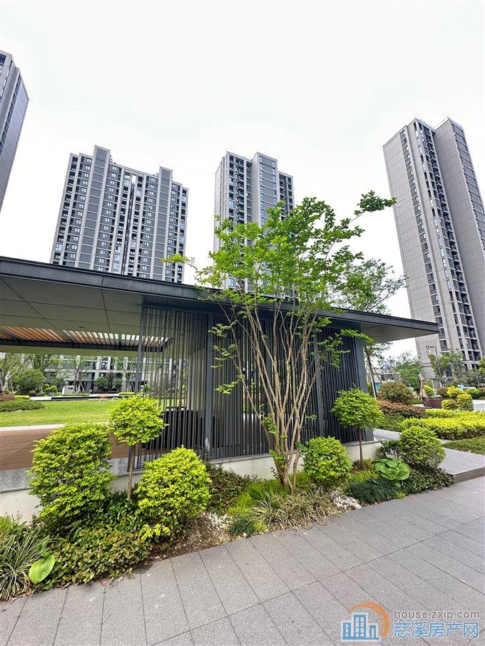 中交玉宸园131平170万 层高3.6米