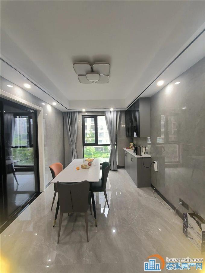 珑玥府 精装洋房142平249万文锦书院