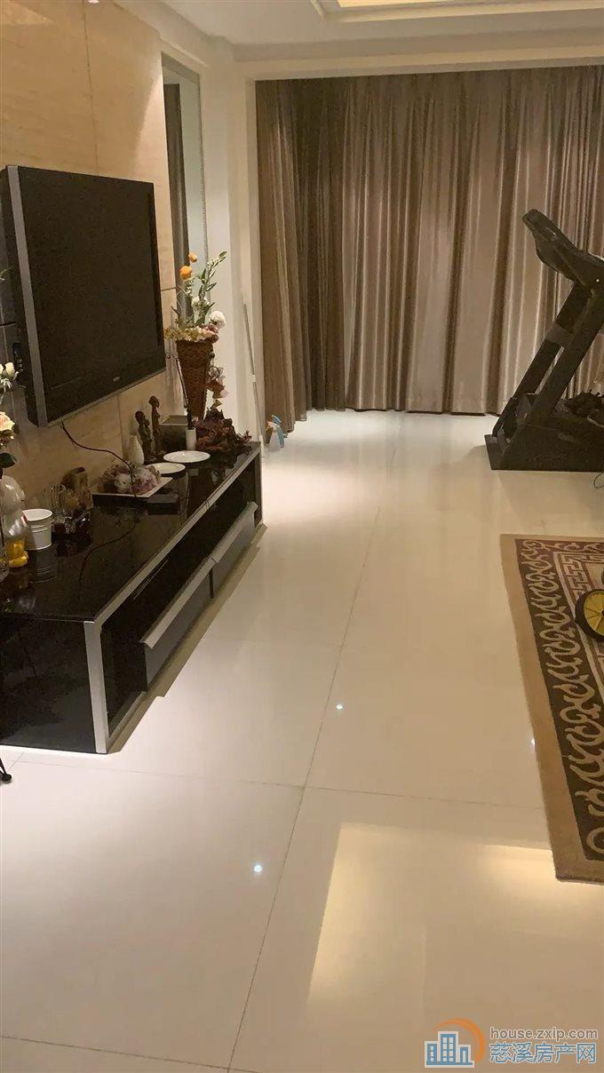 天和家园东区 精装修 车位一只