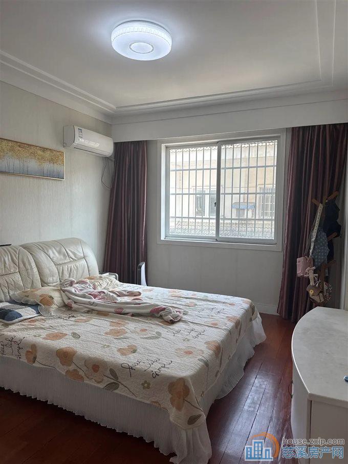 虞波北园西区154平131.8万精装修