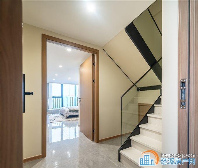 博洋水映天成买一层送一层精装修公寓65万