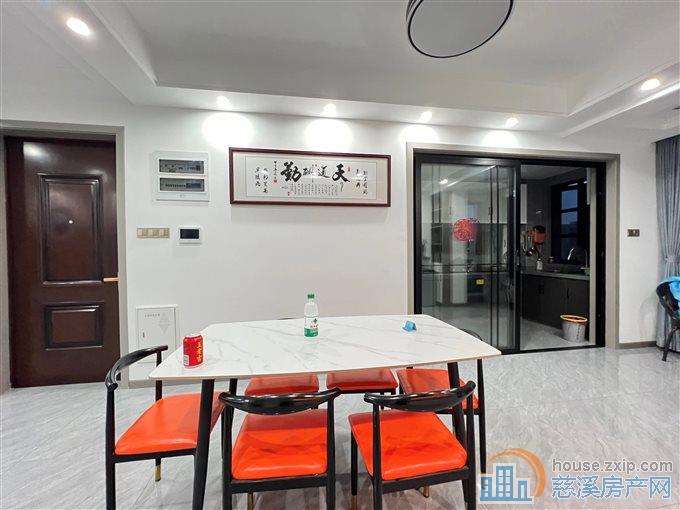 红星天铂佳苑洋房125平160万精装