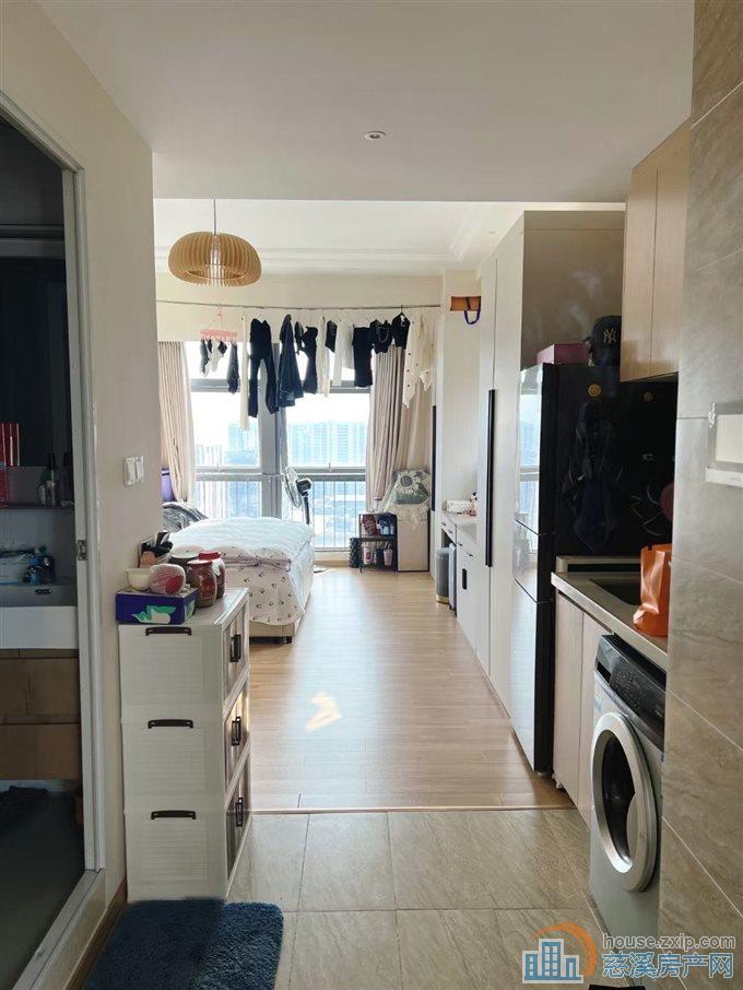 海铂中心56平方45万边套