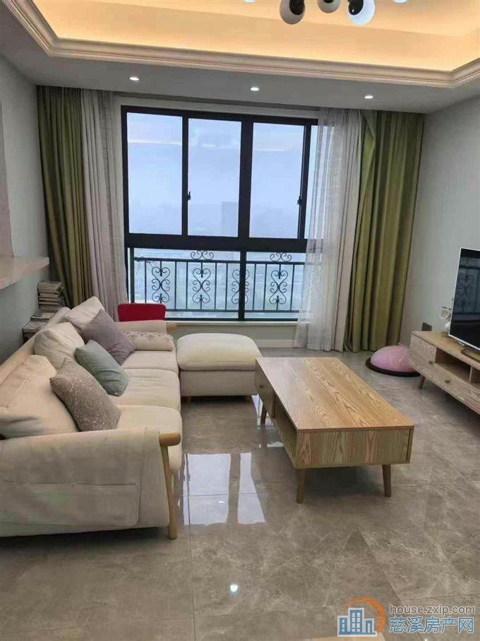 阳光城一期113平160万精装