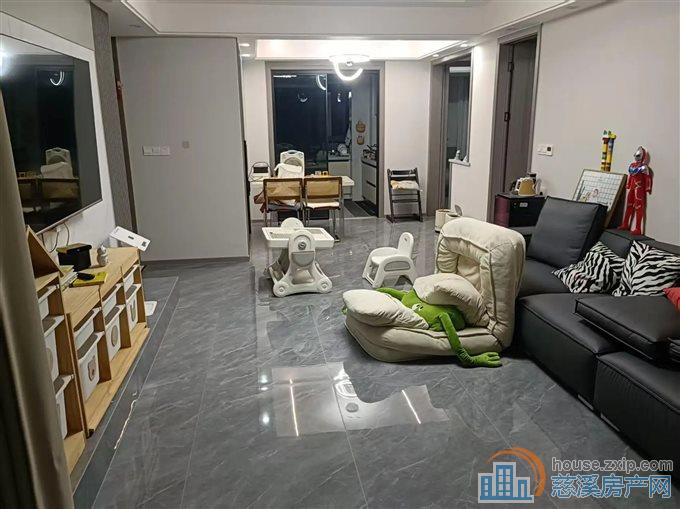 横河梧桐府  精装自住 东边套送车位