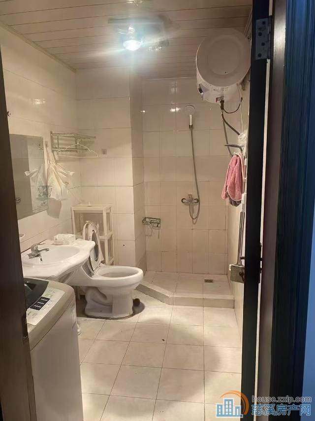 剑兰苑浙师大顶楼46平老装30万