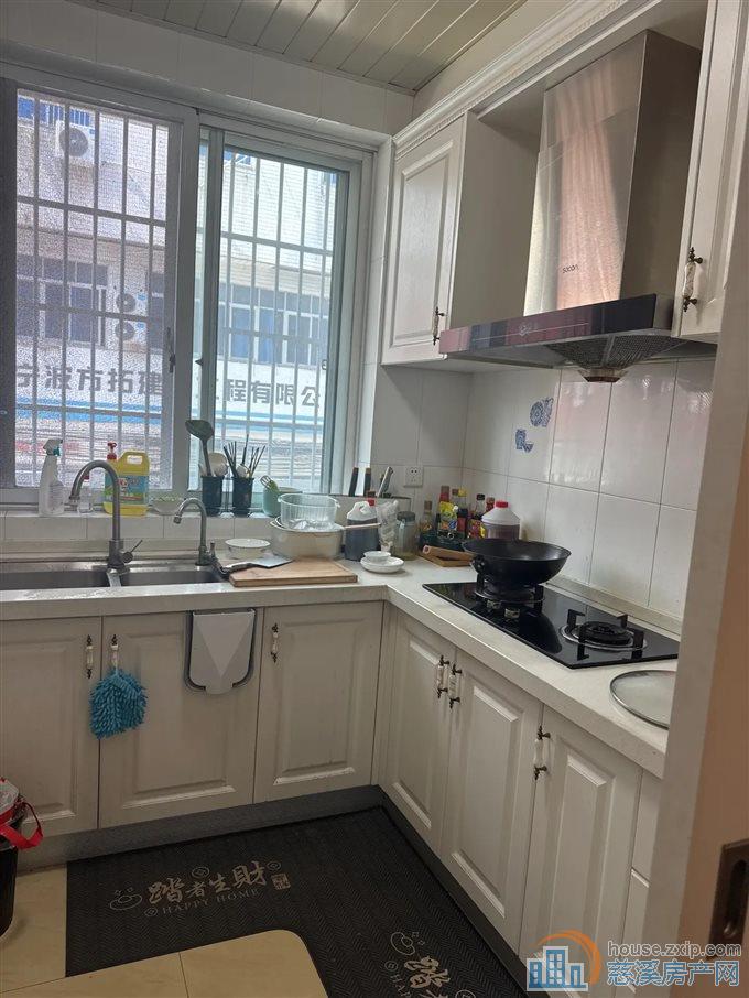 虞波北园西区154平131.8万精装修