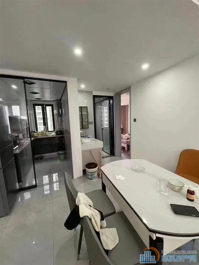 特价天铂佳苑110平103.8万精装修