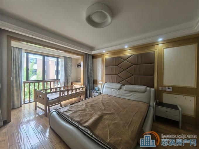 旦山雅筑 精装电梯洋房138平208万