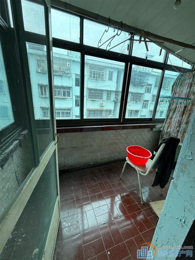 城东新村73平115万上林书包