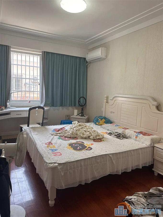 虞波北园西区154平131.8万精装修