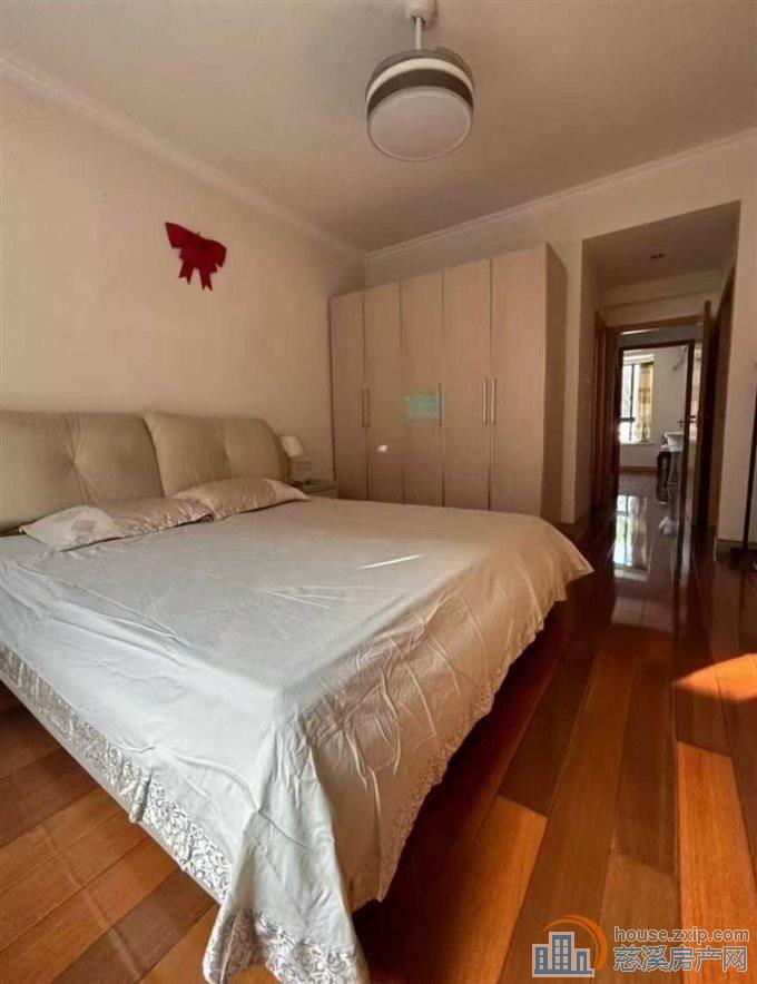 实验小学茗雅苑多层1楼带车位储藏间