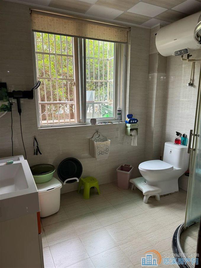 急售 玲珑小区 一楼步梯 实验小学书包房