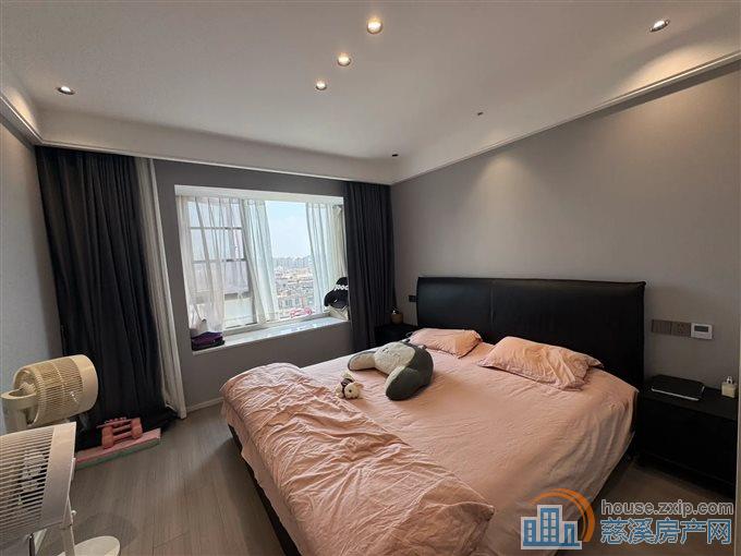 誉林府96平220万精装三房