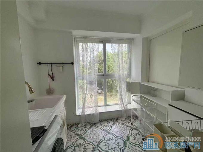 江南大院法式精装修三室两厅两卫拎包入住