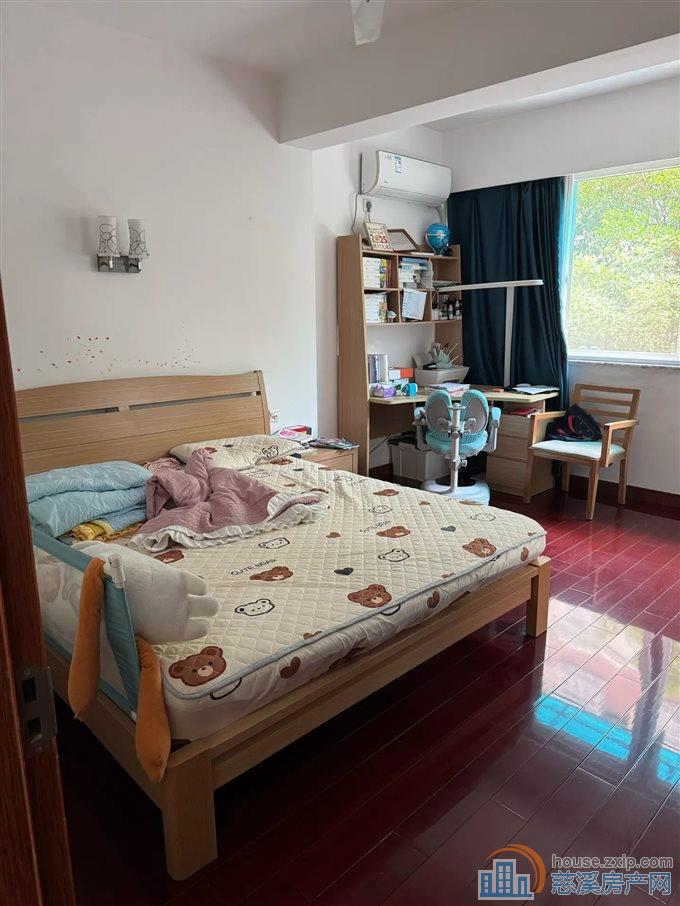 玲珑小区103平109万精装保养好