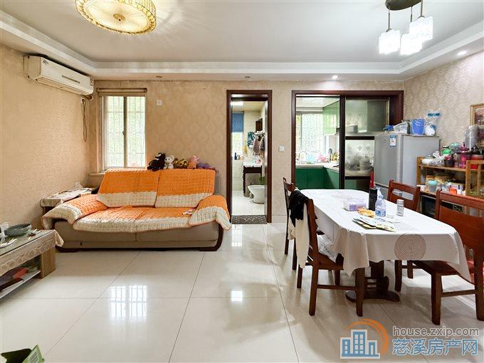 金山南区  稀缺精装小户型 带超大架空层