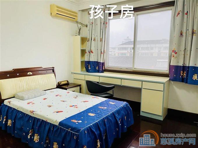 中兴小区138平142万带车库三居室