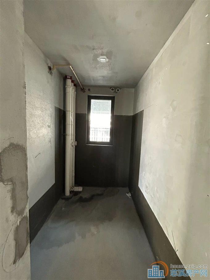 悦未来 117平 183.8万