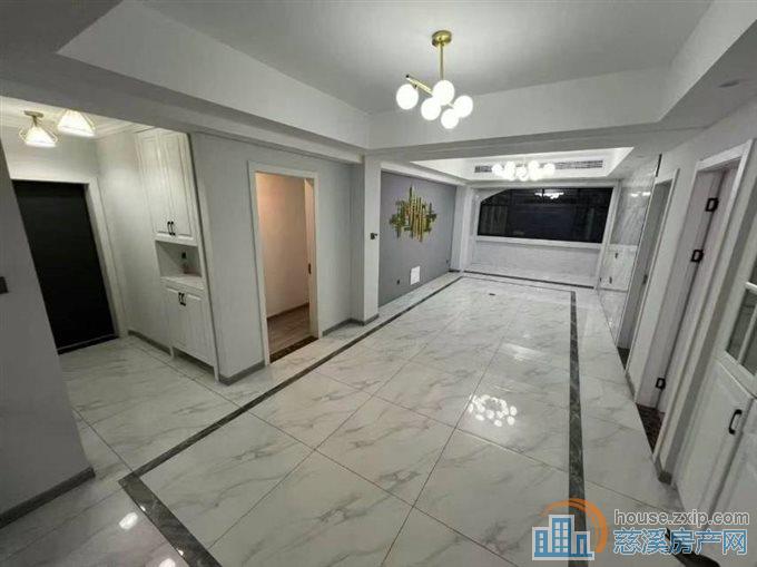 园丁新村精装137.38平113万三室