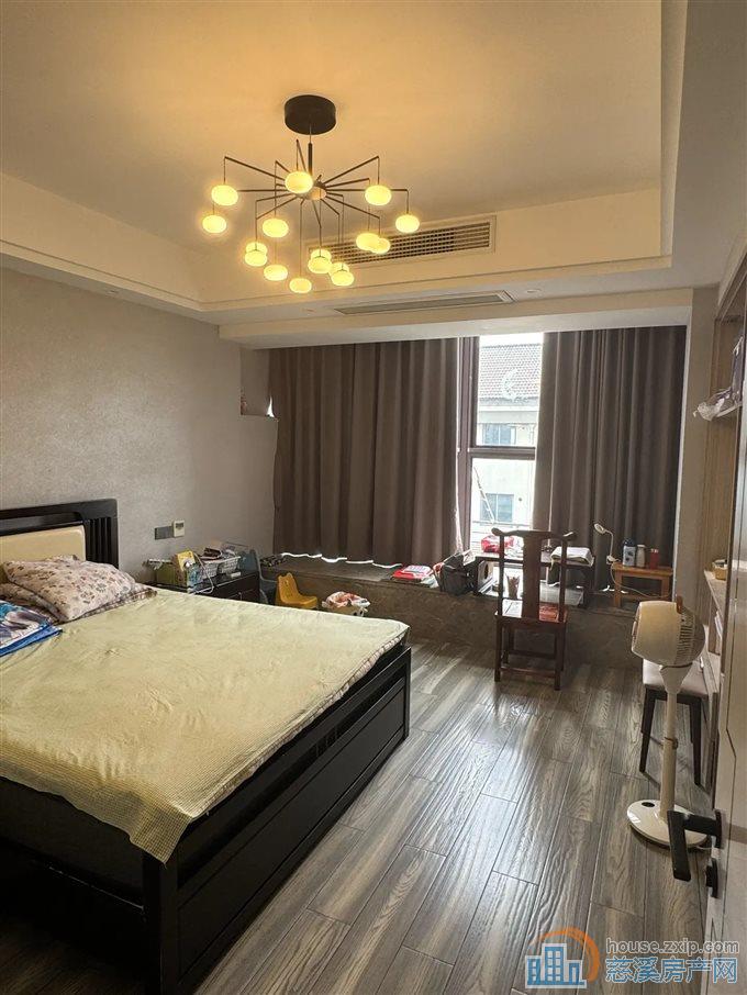 星光家园一期248平196.8万保养好