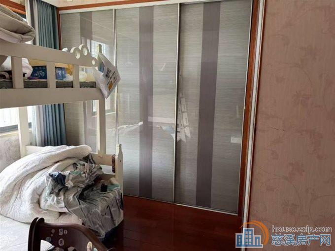 急急急出星光家园期4楼，122平108万