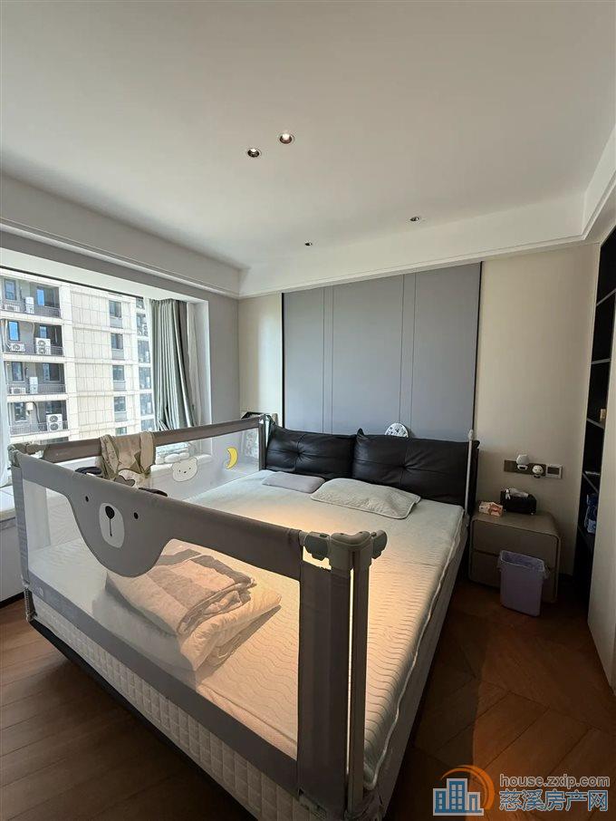 江岸臻园 豪装 带车位 楼层好