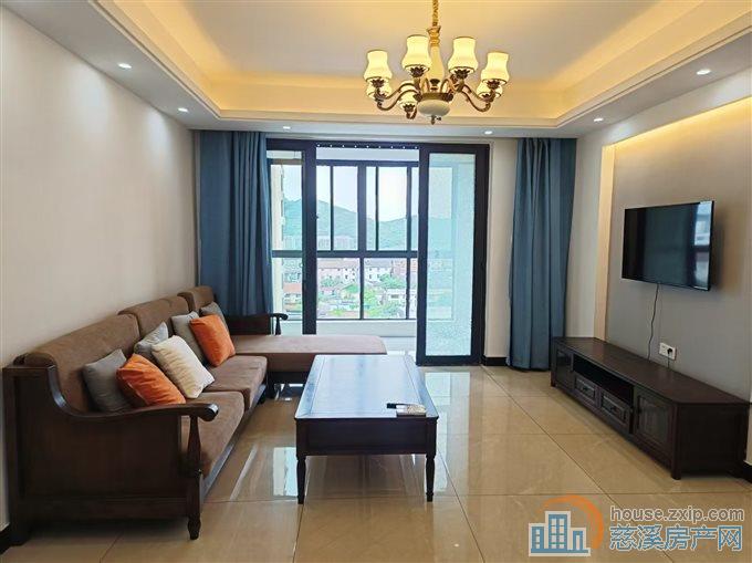 复地二期145平精装三室二卫3500元