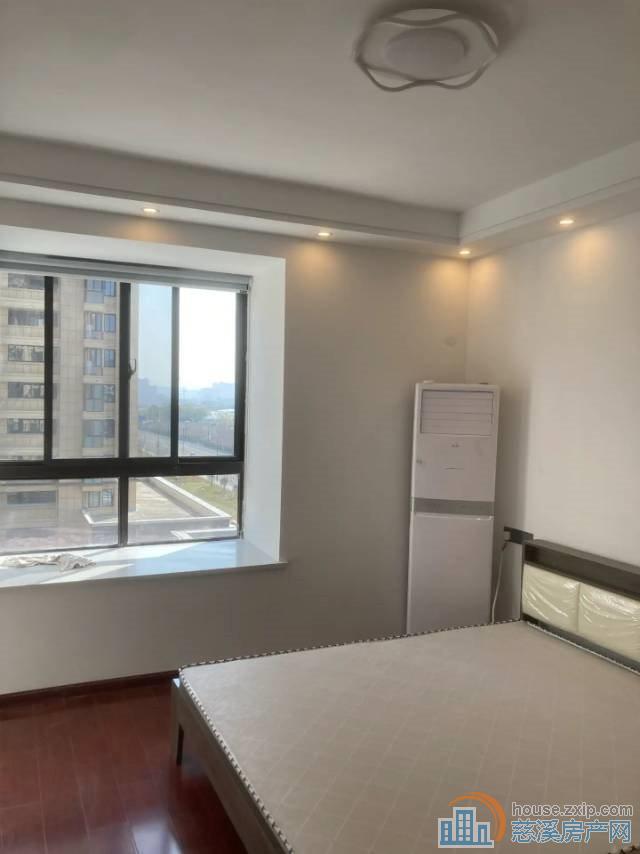 观湖佳苑 精装可看明月湖 带杂物间