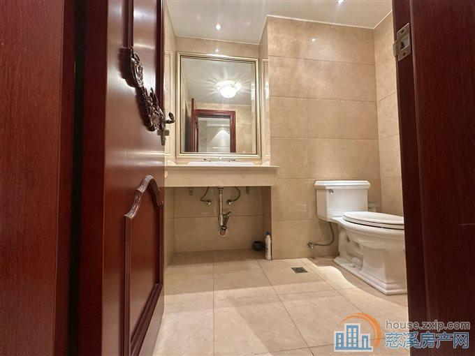 绿城玫瑰园保姆单独电梯275平方550万