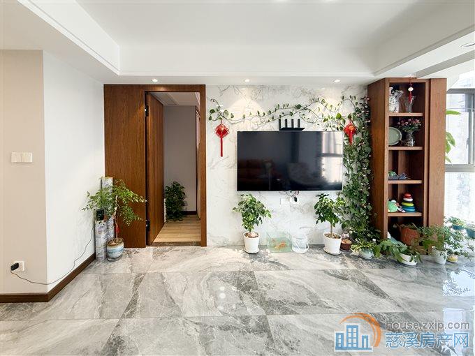 祥生望玥府123平，精装修带车位