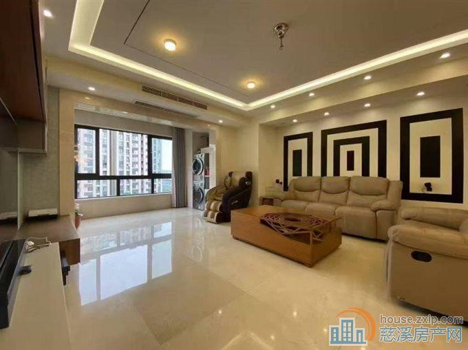 印象剑桥精装143平方车位一间