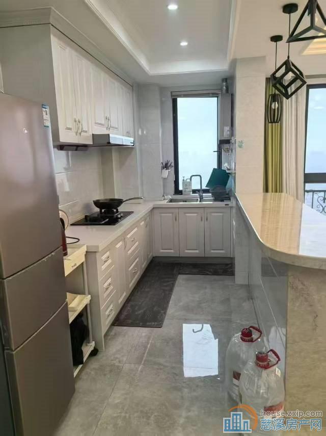 阳光城一期元亨雅苑113平精装160万