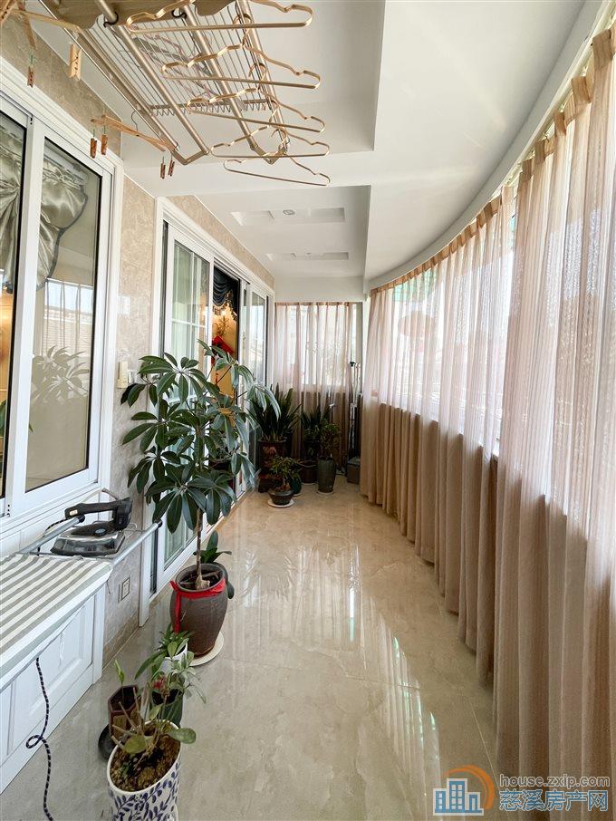 华泰苑159平198万豪装带车库