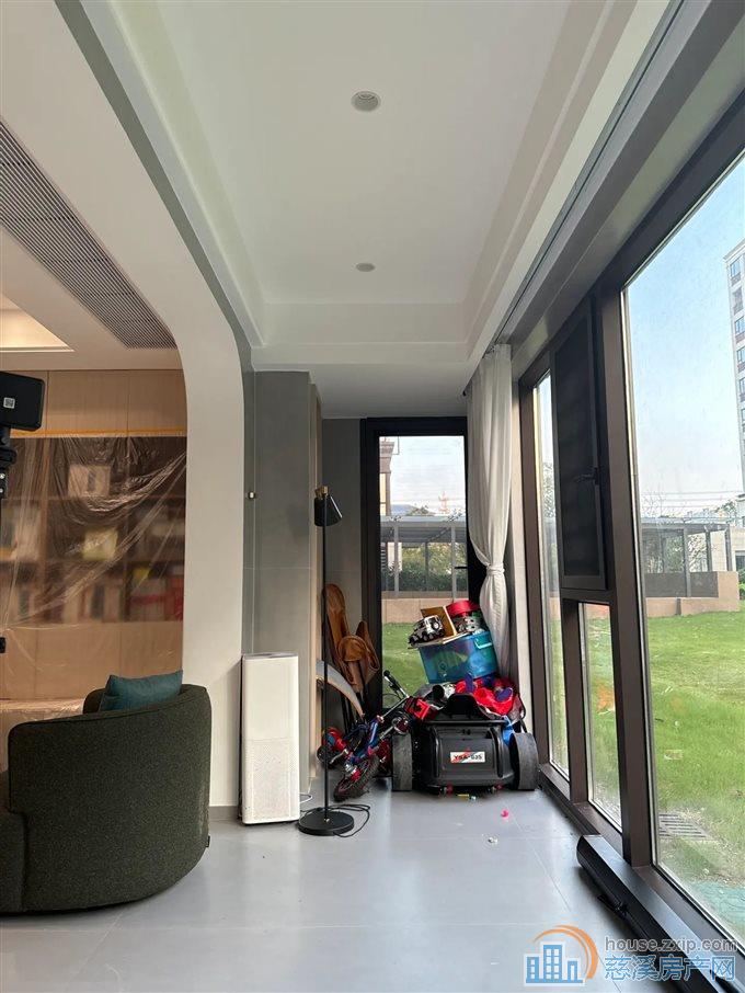 锦尚府143平265万四居室保养好