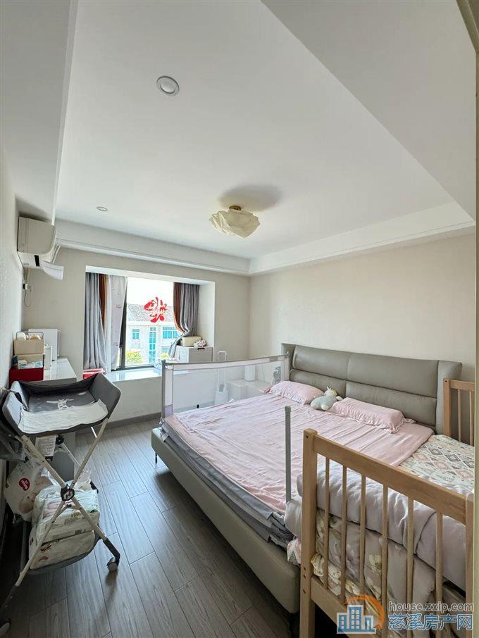 凤鸣梧桐府117平155万带车位