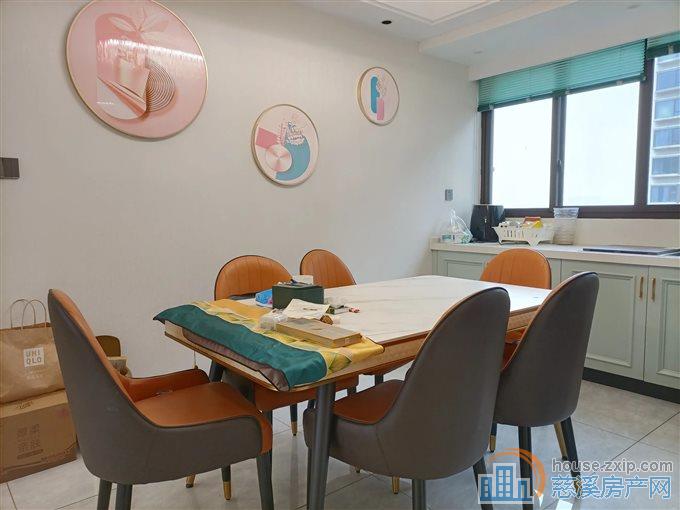 泊江府精装满五唯一280万