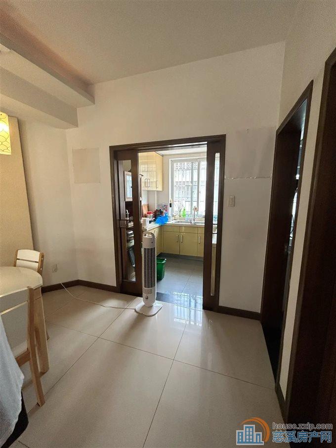 清泰公寓南区146平140万带车库