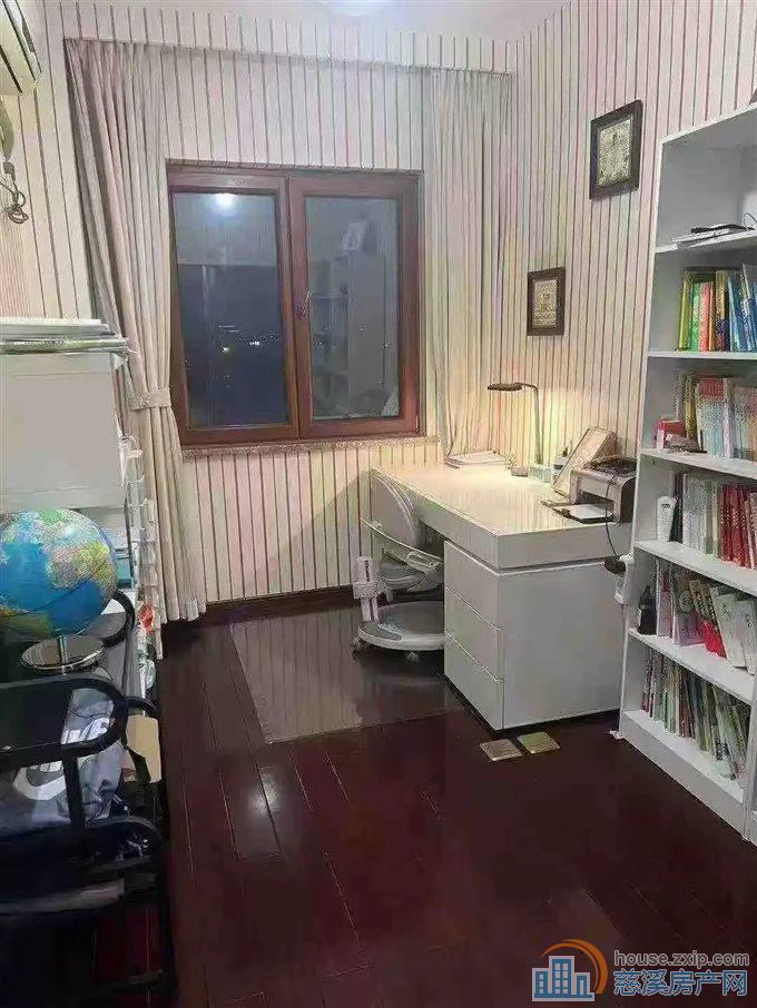 和润公寓128平精装修155万拎包入住