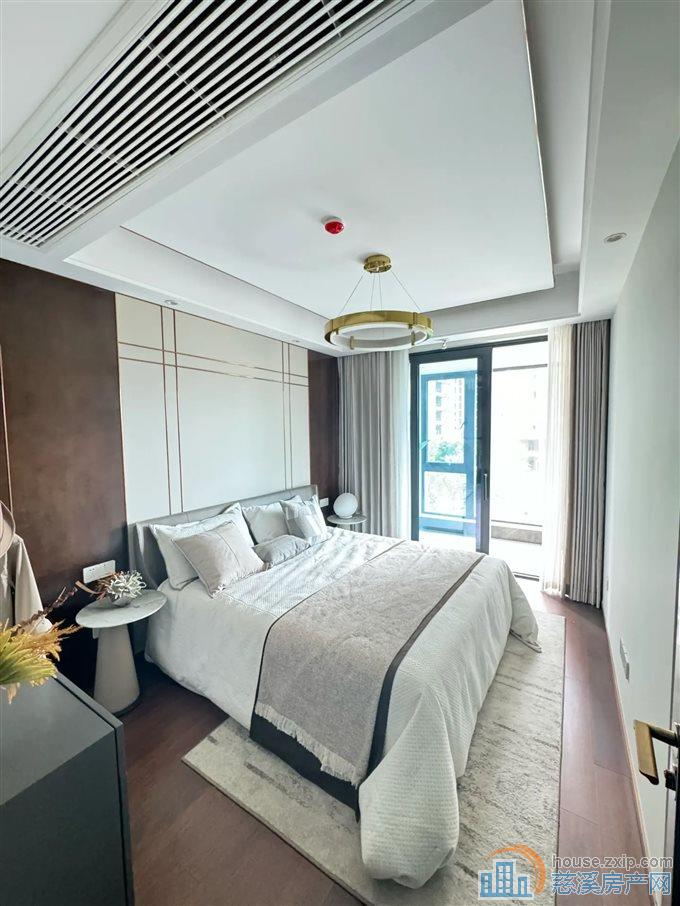 万固 豪华装修没住过 包营业税