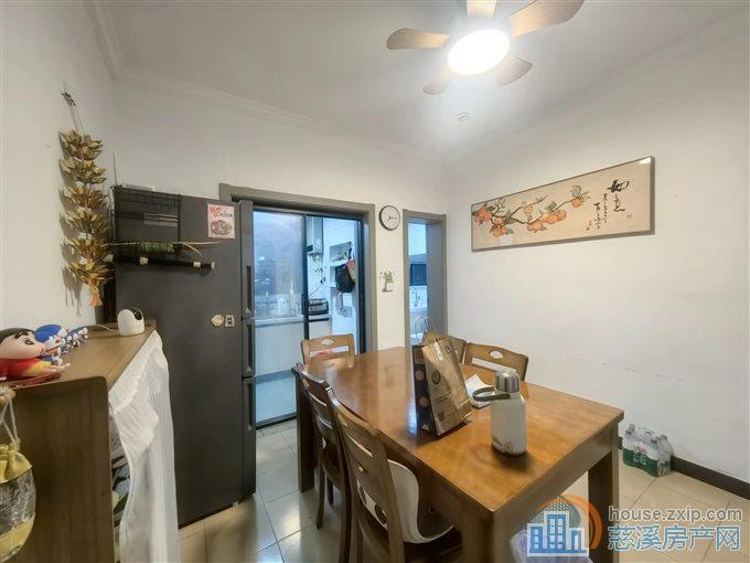 城东新村69平118.8万上林书包