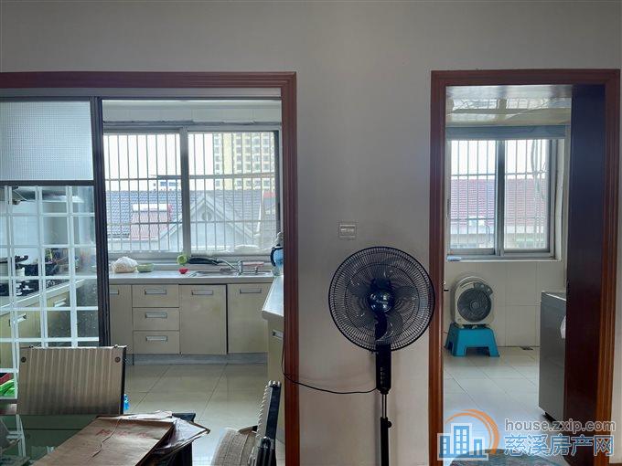 吉祥新村101平送储物间20平精装可读书