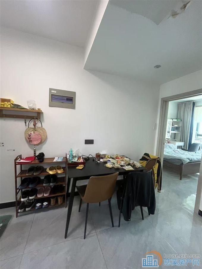 人和家园65平可读书精装新两室2年到