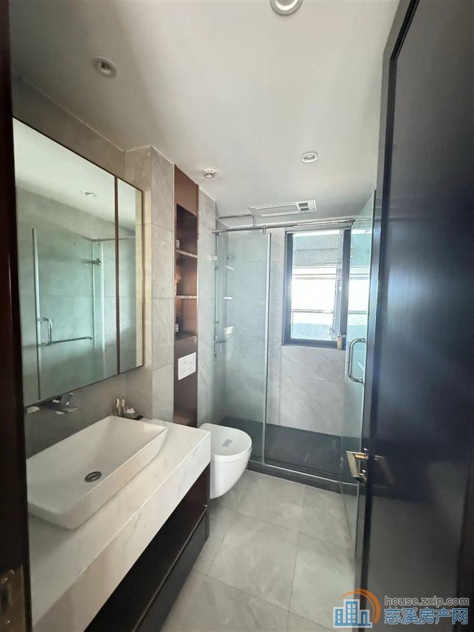 万固臻悦府 精装140平方265万包税